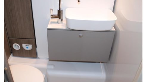 4p Carado semi-integrated uit 2024