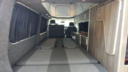 Dinah – 4 berth Volkswagen campervan from 2020