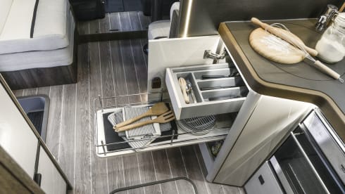 Skye – LUXURY Rollerteam T-Line 740 4 Berth Motorhome (AUTOMATIC)