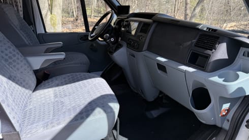6p Chausson Flash 07 (air conditioning, TV, Apple CarPlay)