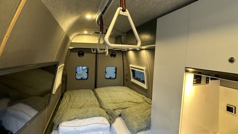 Sydney 1 – Wheelchair accessible motorhome with care facilities