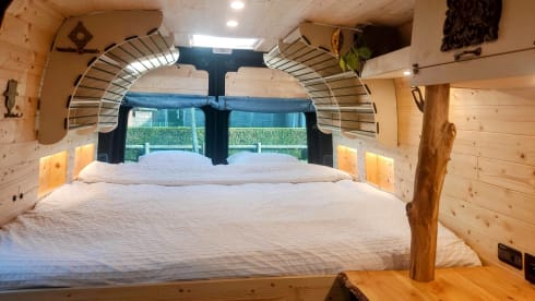 Miss Vanjie – Oriental Gypsy Wagon: Luxury Meets Adventure in Our Off-Grid Camper!