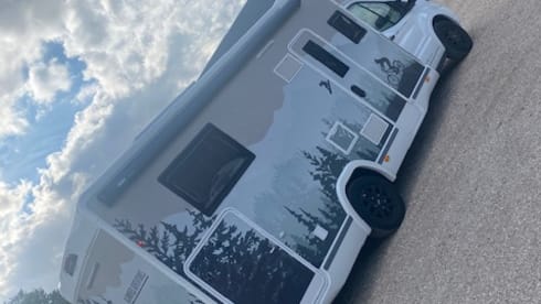 The Dreamcatcher – Challenger Graphite Ultimate 380 Automatic 170hp 5P