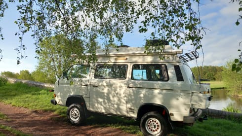 Rika – Vw T3/T25 Syncro 4x4 from £103pn