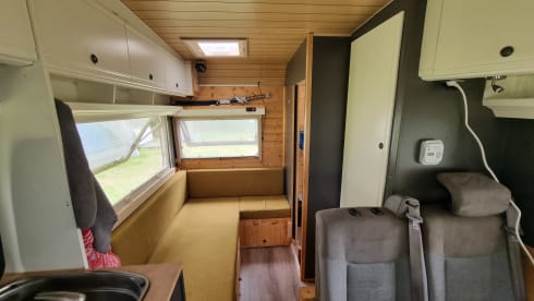 4p Dethleffs alcove from 1993