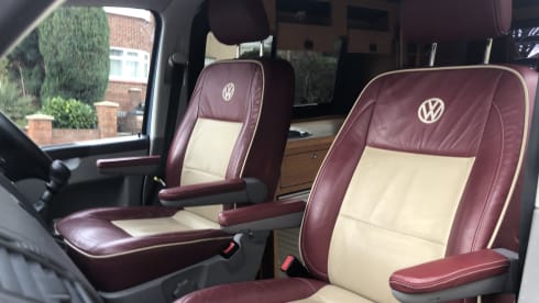 Vinnie – Great fun, fab value (insurance incl) & easy logistics from W7