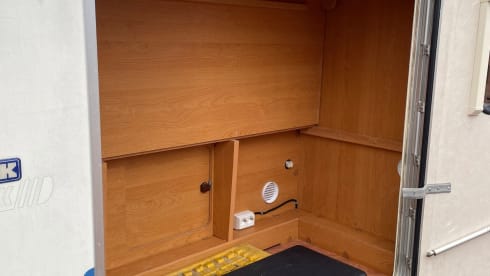 De Grote Vriendelijke Reus – Cozy 4-person family camper