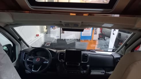 Luxury Malibu bus camper from 2022 for 2 pers