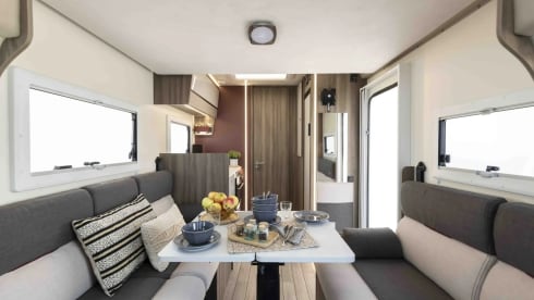 Puig Campana – BRAND NEW 2 Berth Roller Team Kronos Compact 590 (2025) Manual