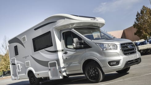 NXD – AutoRoller 707 Large Living Area Layout 4 Person 