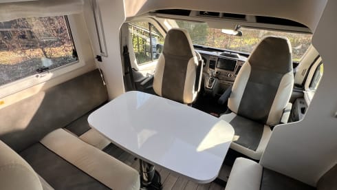 Wayfarer – 5p McLouis semi-integrated from 2025
