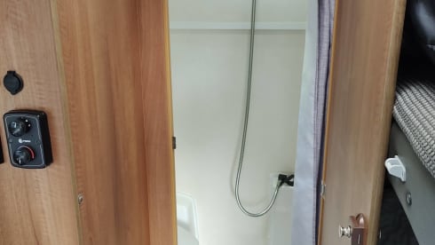 Marcia Merc – 4 berth Mercedes-Benz Sprinter Spacious Van 