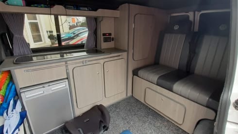 Talullah Zog – 4 berth Volkswagen T5 Campervan from 2012