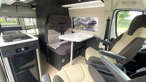 Bonnie – 4p Benimar bus from 2021