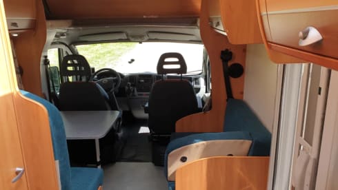 Homecar2 – Complete HomeCar2 gezinscamper met motorairco en zonnepaneel