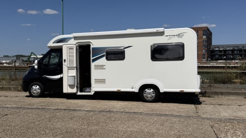 Mitzy  – 6 berth Bailey Autograph Motorhome 