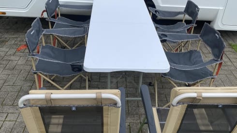 Maurice – 5p Ford Alkoven von 2021