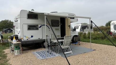 Echte gezinscamper – 6p Hymer alcove from 2000