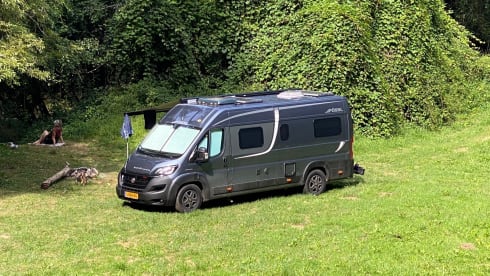 Bus camper PÖSSL, 2 length beds, 2 seats