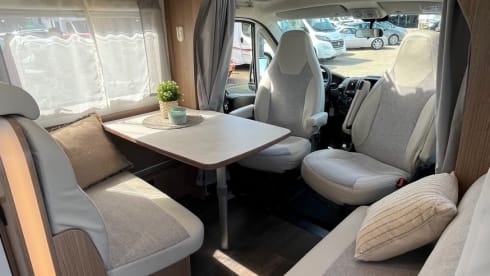 Very nice & complete Hymer Carado T448 year of manufacture 2020