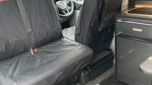 Gandalf – VW T6 4 Berth Campervan with fantastic reviews