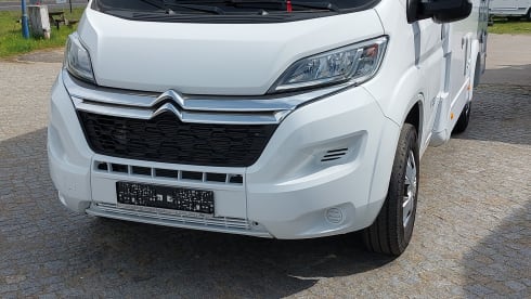 WoMi – Motorhome, semi-integrated Carado