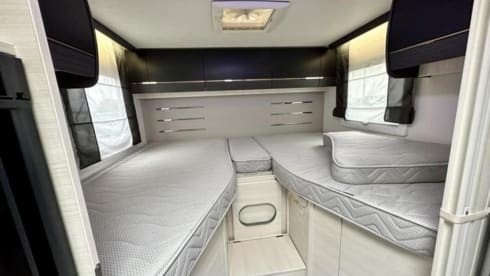 Go explore – Luxury camper with automatic transmission and 170 hp, full of options
