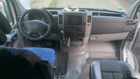 2p Mercedes-Benz bus from 2008