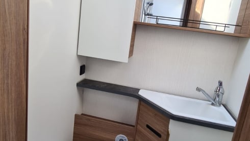Camper La Nucia – 4pers. Luxury Pilote Camper from 2021