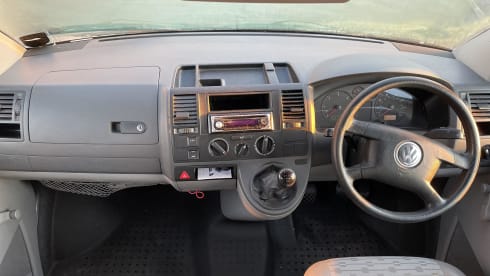 Carousel – 4 berth Volkswagen bus from 2006