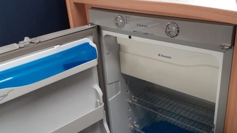 2p Fiat semi-integrated uit 2004