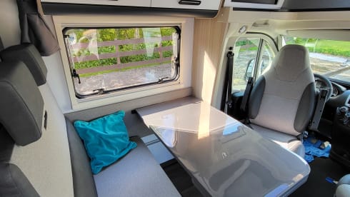 Sun Living S70sl – New and chic camper with single beds of 2.10, fully equipped