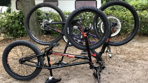 Easy rider  – VW Caravelle 4 pers. Camper van (2 x roof tent)