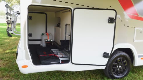 Challenger 337GA Graphite Premium Edition / Ford Transit 170ch BVA6