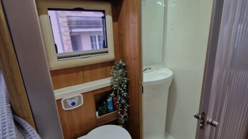 Harris – Cosy and Modern 4 Berth Motorhome Who Lives in St Andrews, Scotland