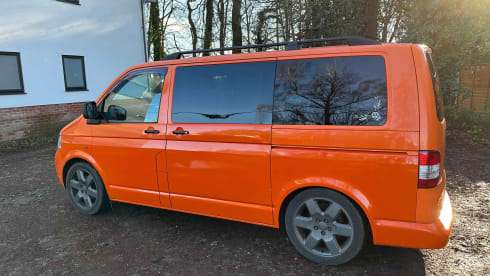 The Duke – Orange Volkswagen T5 2 berth campervan