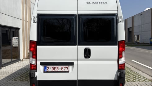 Adria Twin 640 SGX Supreme D AUTOMATIC