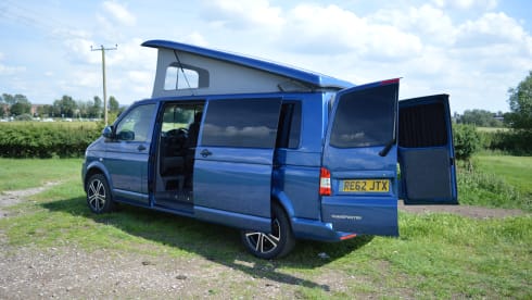 Winston – VW T5 Camper - Long Wheelbase - 4 Berth