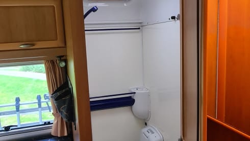 6 person family camper. Hymer integral from 2000