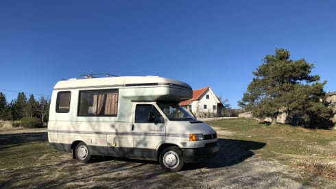 Volkswagen Clubman Luxury 2-berth Motorhome, under 6m long