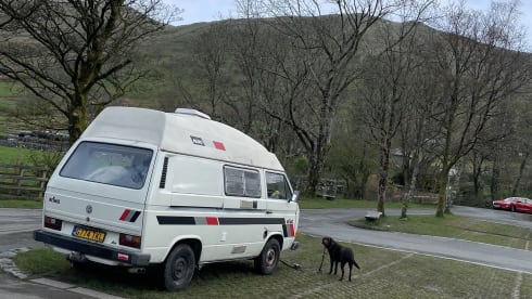 Sammy – VW Solar Hi-Top off grid Campervan 