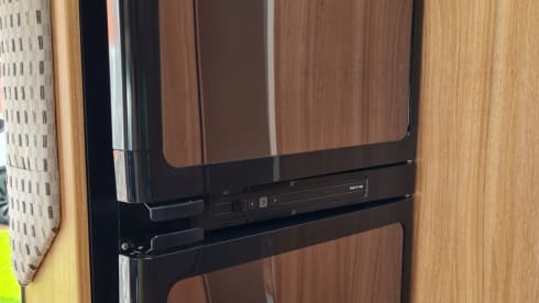 Flash – Chausson Flash 10 with electronic drop down bed