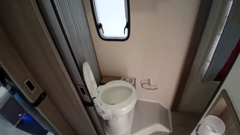 C08 – 4p Challenger, halbintegriert ab 2015