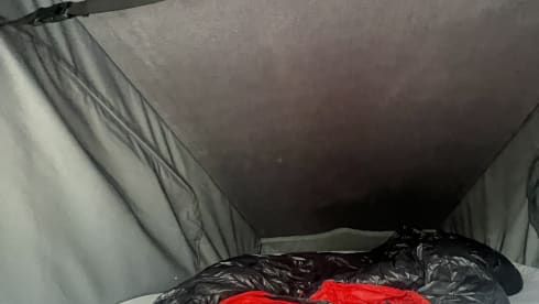 Rainbow Magnus – 4 berth Mercedes-Benz campervan from 2009