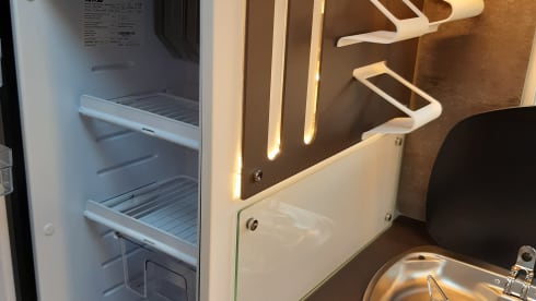 Top class, fresh, luxuriously equipped 4 pers. Burstner Iyseo.