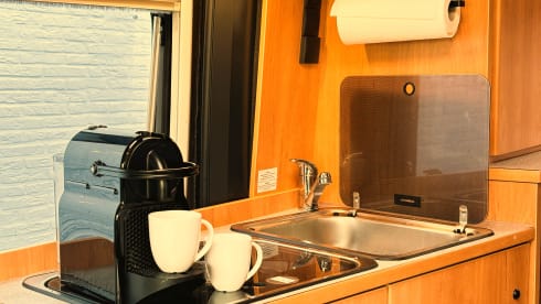 Onze Pössl :-) – Buscamper (2020) with bicycle rack, bedding and linen etc.