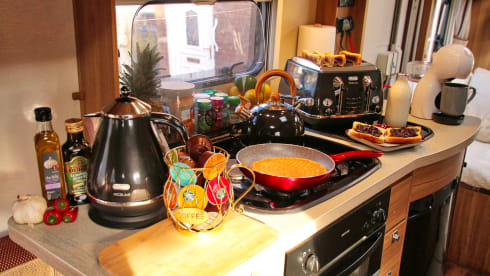 CAMPERWOLF – A LOW PRICE and UP TO 22% SAVING -  2/3/4 Berth - UNLIMITED MILES