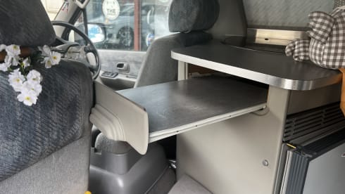 Bertyventurer – 4 berth Mazda bongo to hire with awnings let your adventure begin here