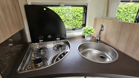 Leuke en gezellige camper – 5p Giottiline semi-integrated uit 2021
