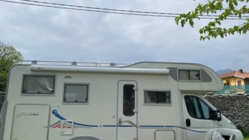 6p Adria Mobil Alcove